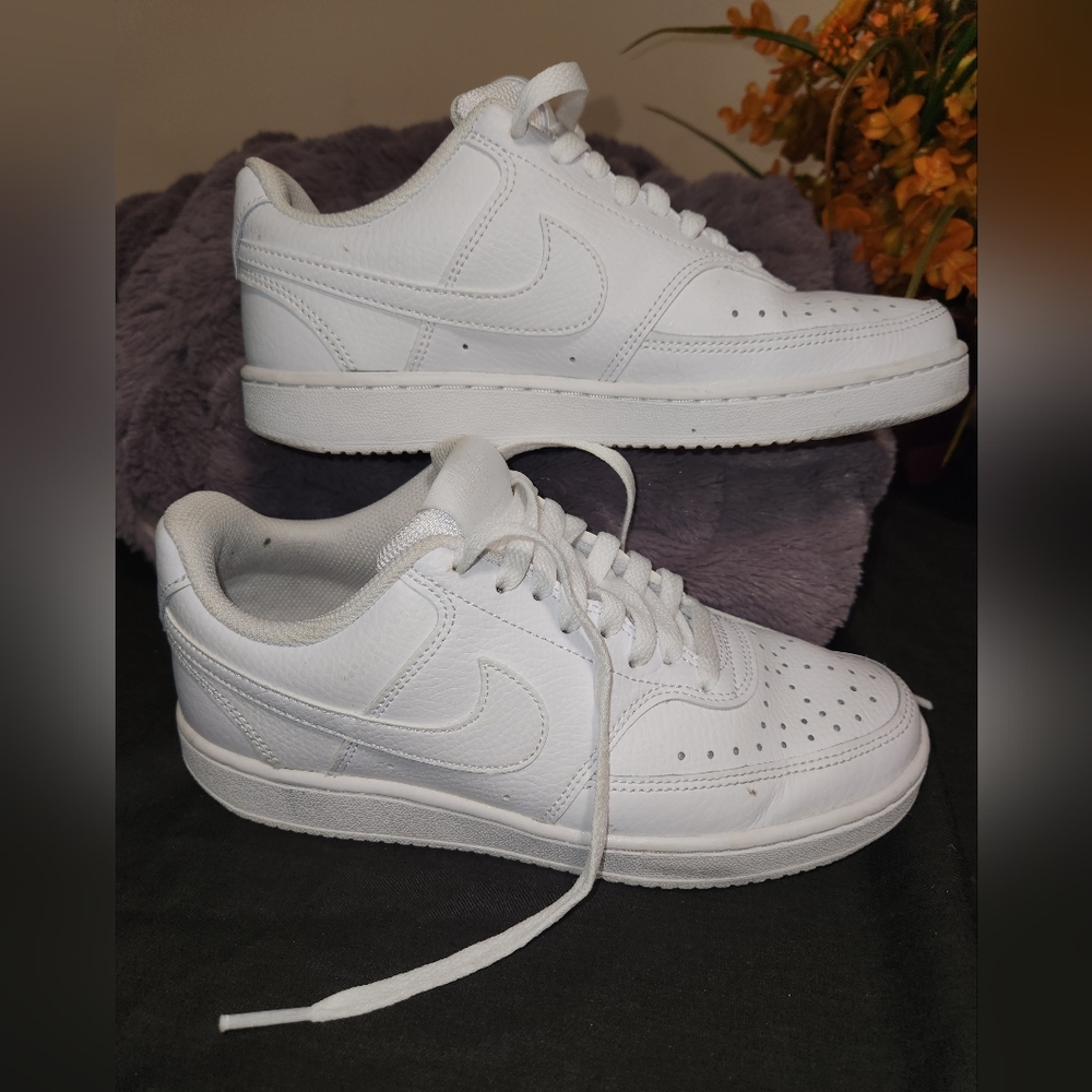 Nike courts size 6.5